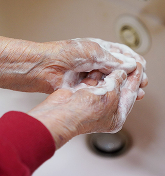 WABI HAND WASHを使う様子